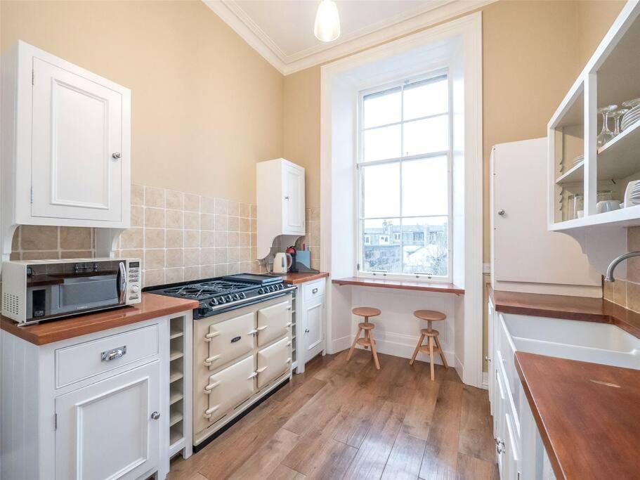 Beautiful & Bright 2 Bed Flat Murrayfield Edinburgh Dış mekan fotoğraf