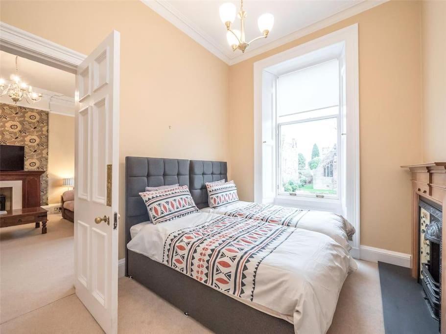 Beautiful & Bright 2 Bed Flat Murrayfield Edinburgh Dış mekan fotoğraf
